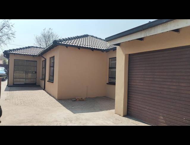 3 BEDROOM PROPERTY TO RENT IN KIBLER PARK